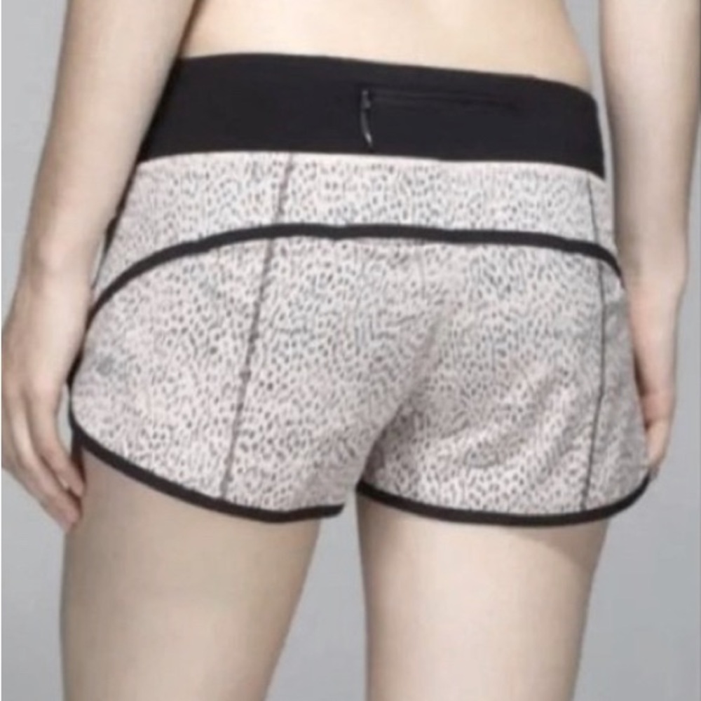 Lululemon Speed Short 2.5” Dottie Dash Grain Black
